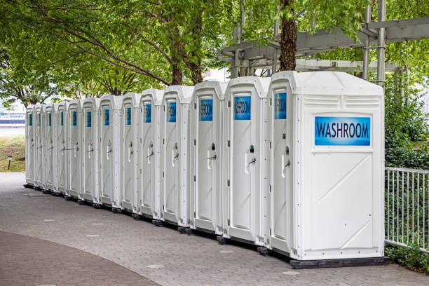 Best Portable bathroom rental  in Fort Washakie, WY